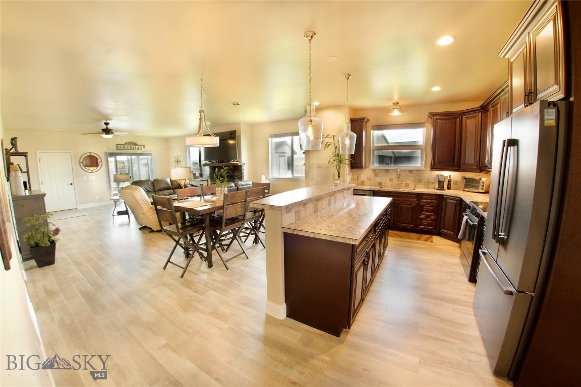 48 Wild Rye Place Property Photo 4
