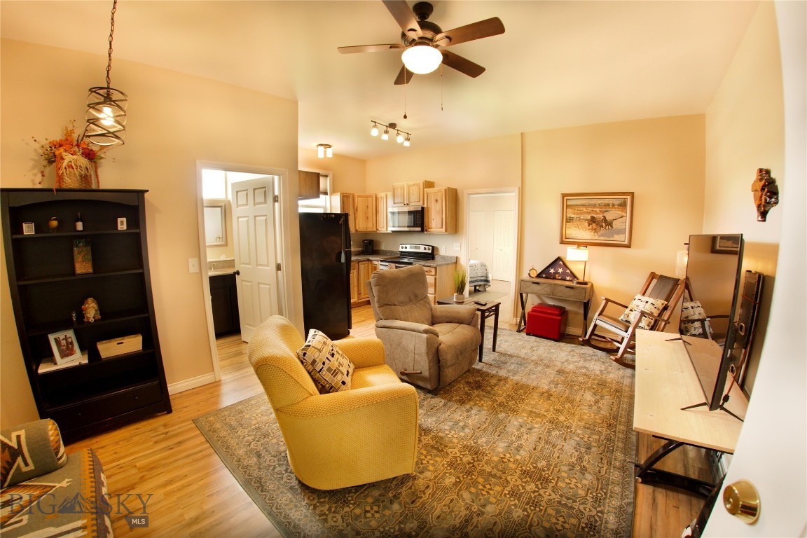 48 Wild Rye Place Property Photo 13