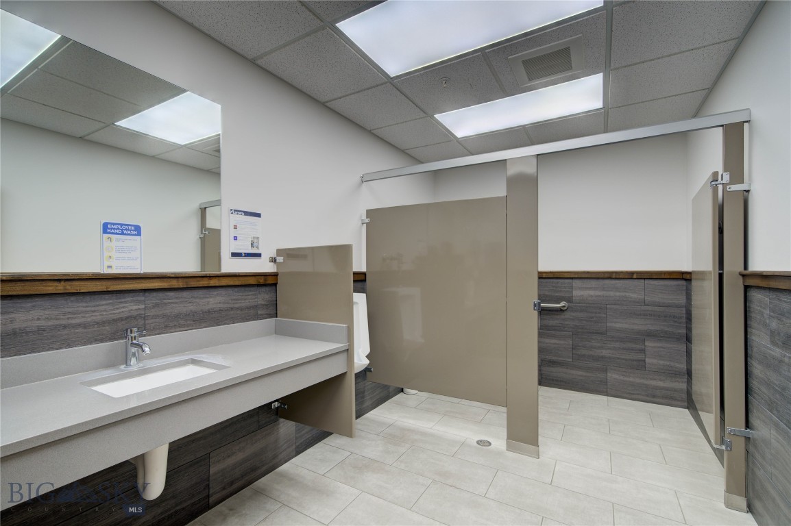 110 Enterprise Boulevard 202 Property Photo 20