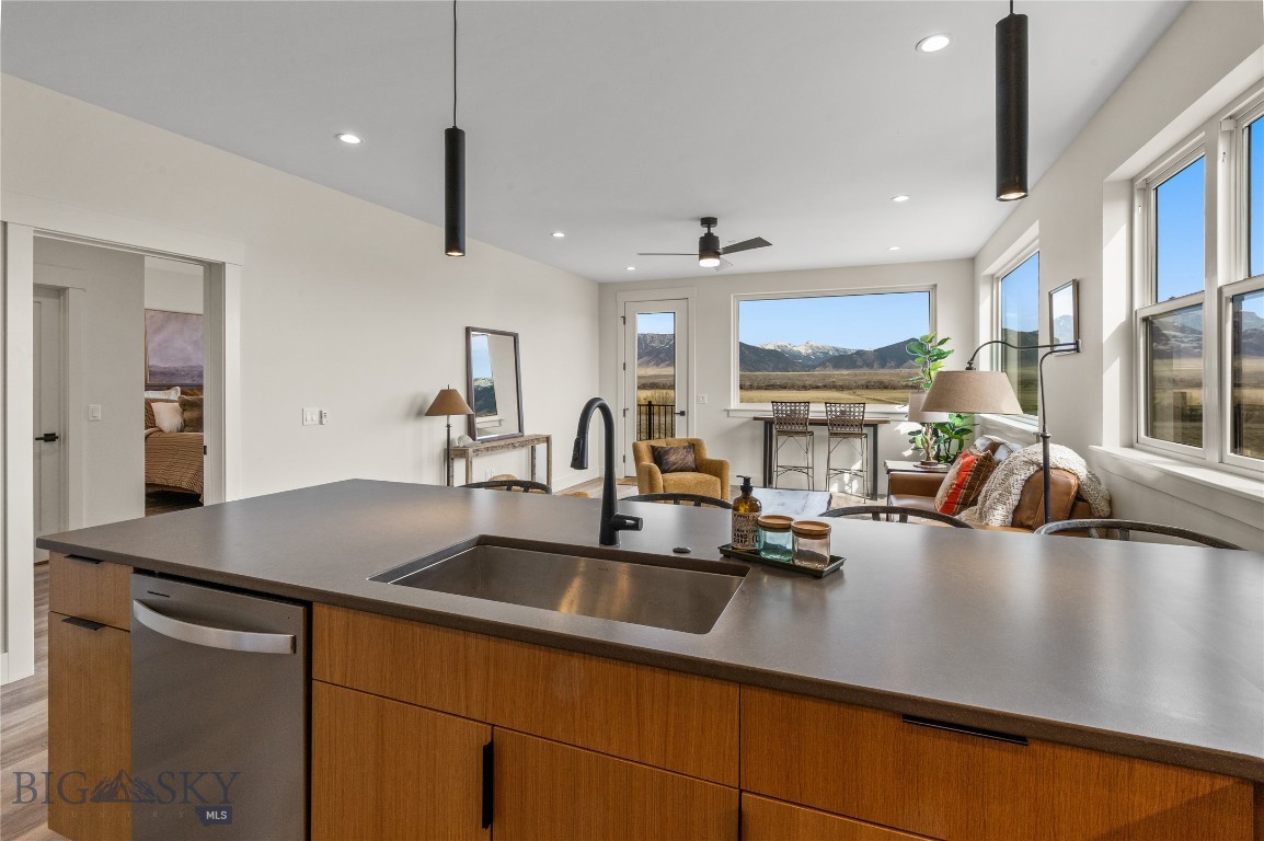 420 Sage Avenue C Property Photo 11