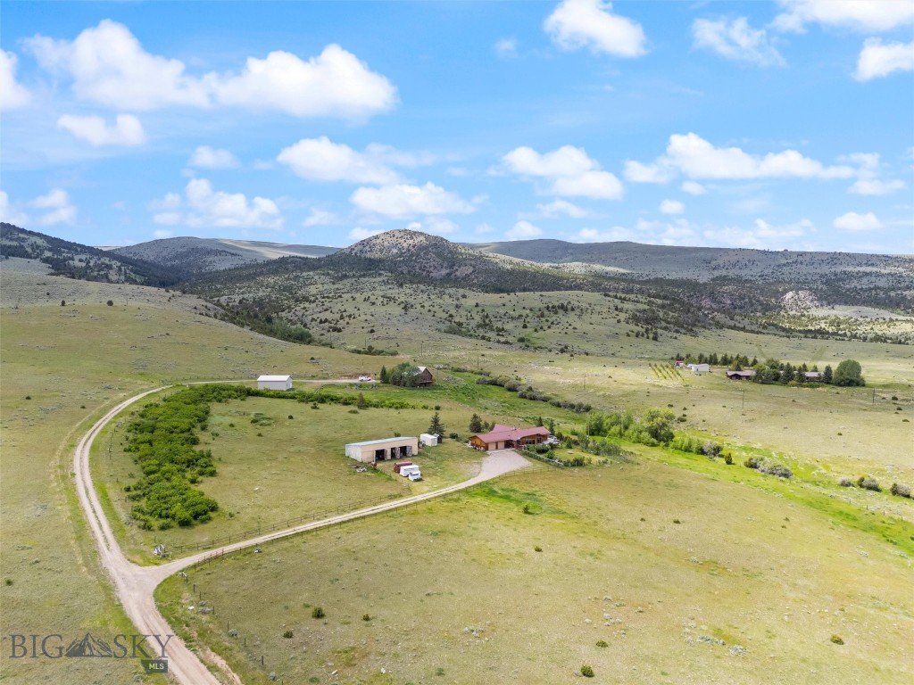 106 Two Bumps Loop E Property Photo 8