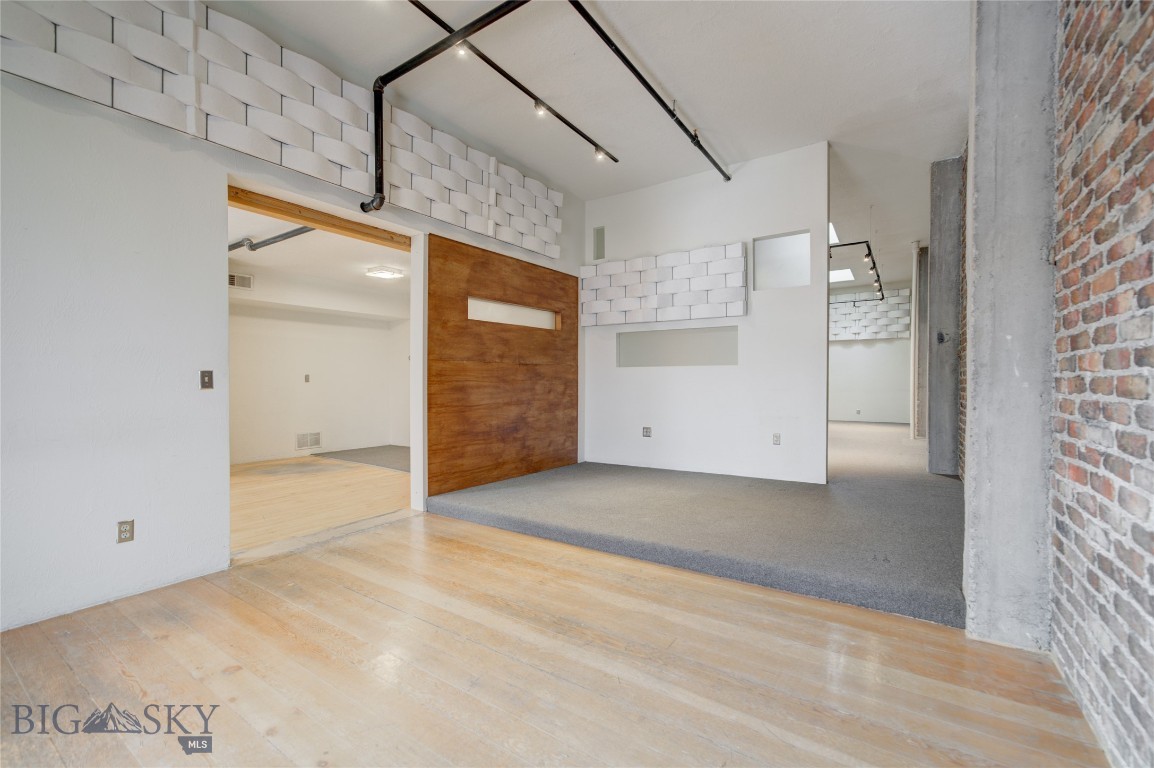 201 S Wallace Avenue B2b Property Photo 4