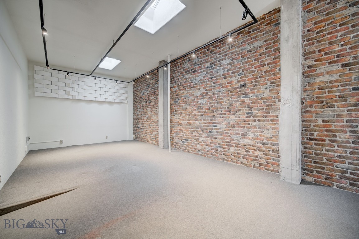201 S Wallace Avenue B2b Property Photo 6