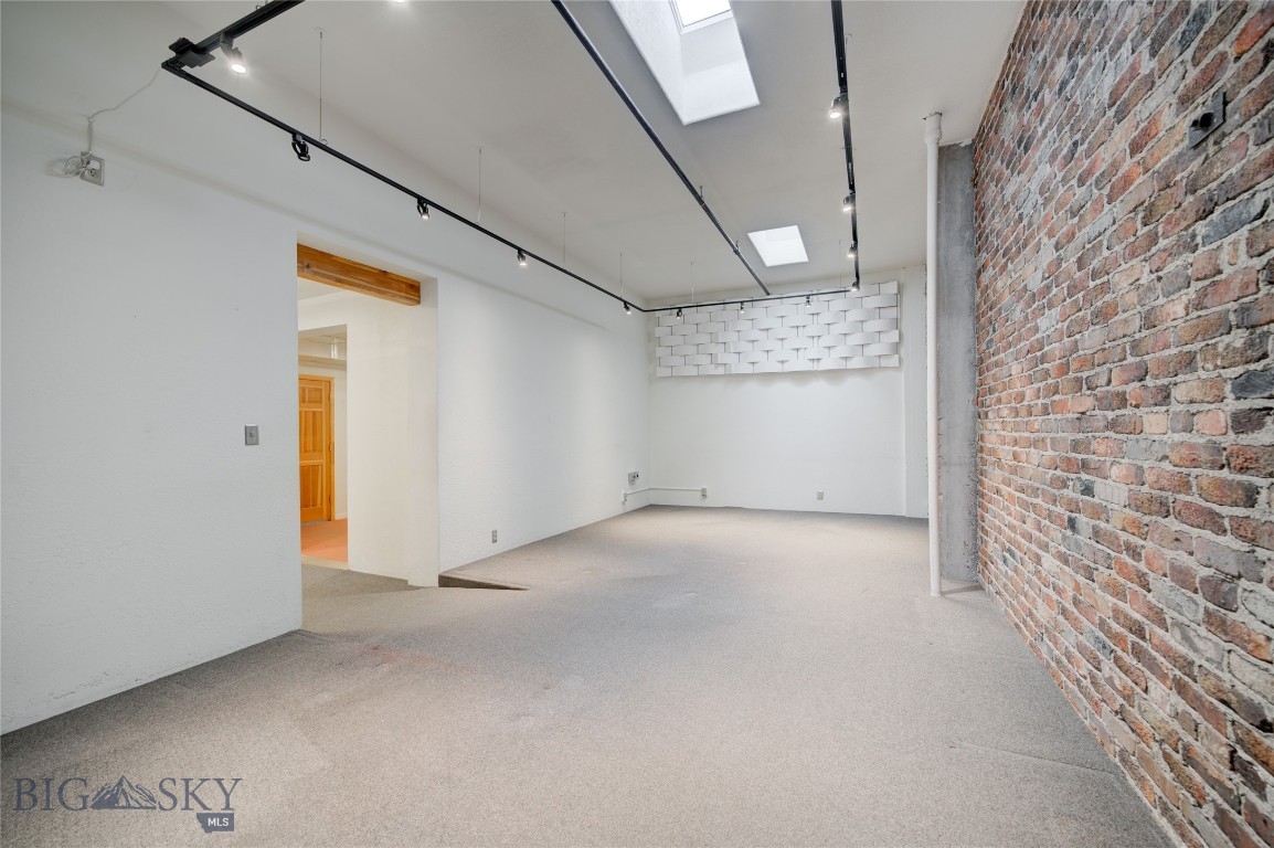 201 S Wallace Avenue B2b Property Photo 10