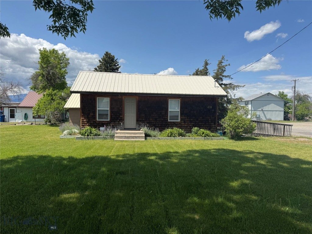 18 Busha St. Property Photo 2