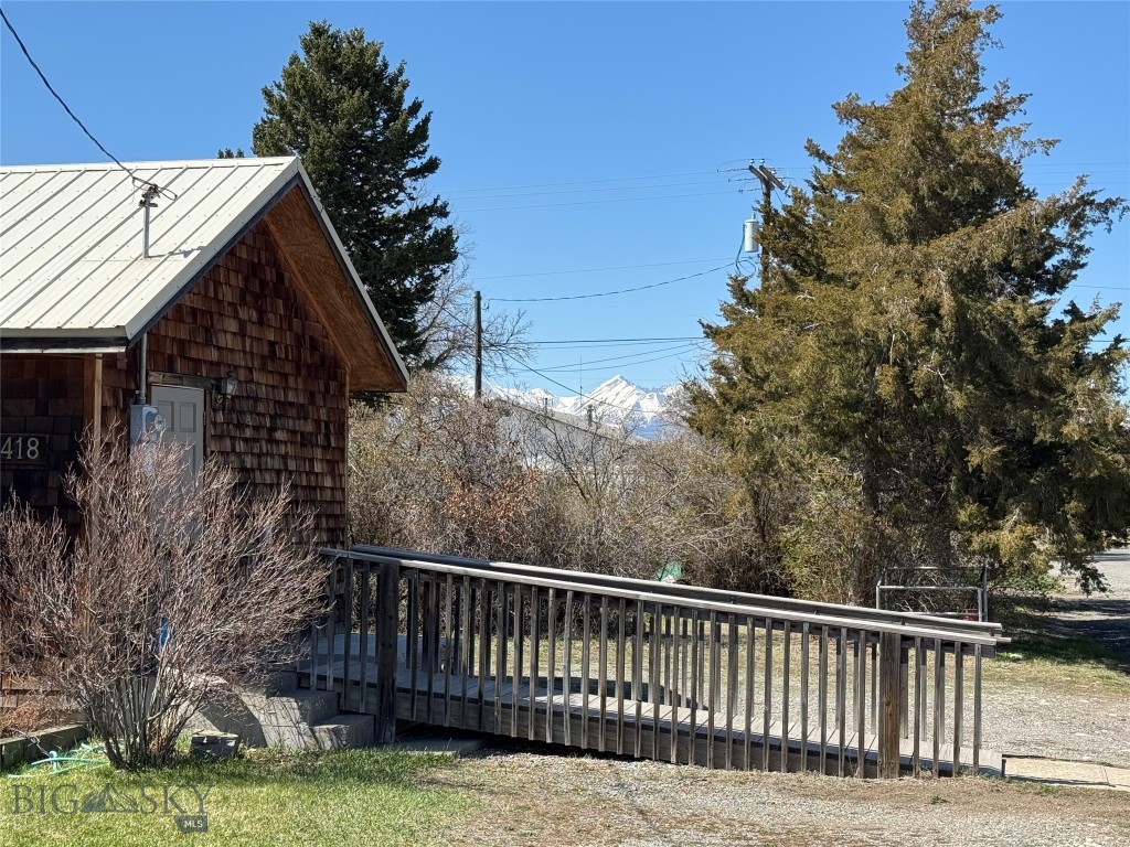 18 Busha St. Property Photo 4