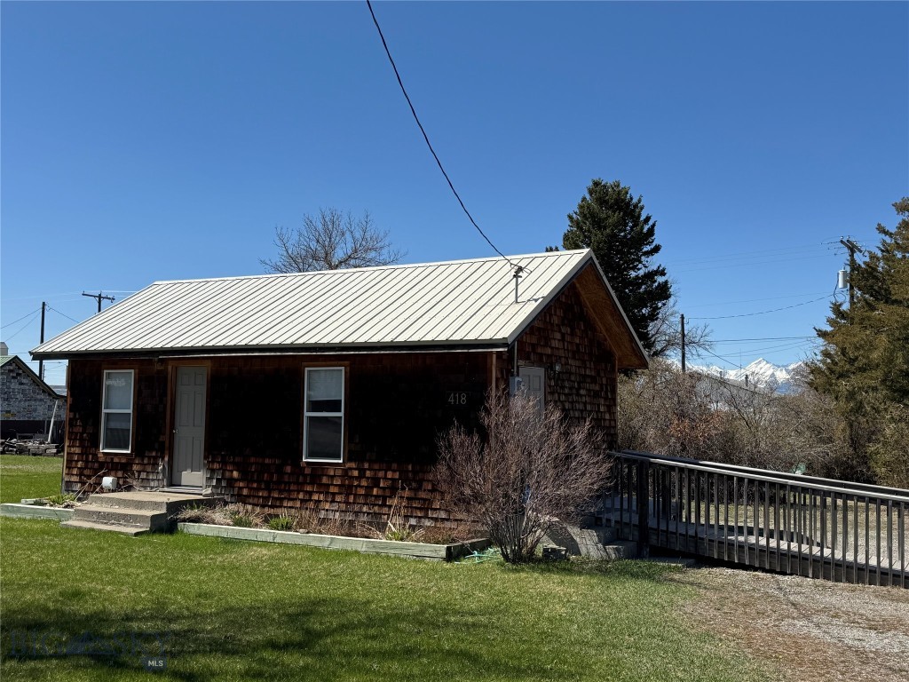 18 Busha St. Property Photo 5
