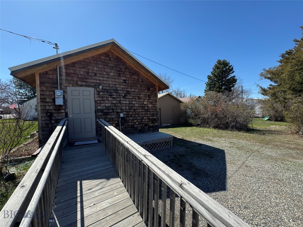 18 Busha St. Property Photo 9