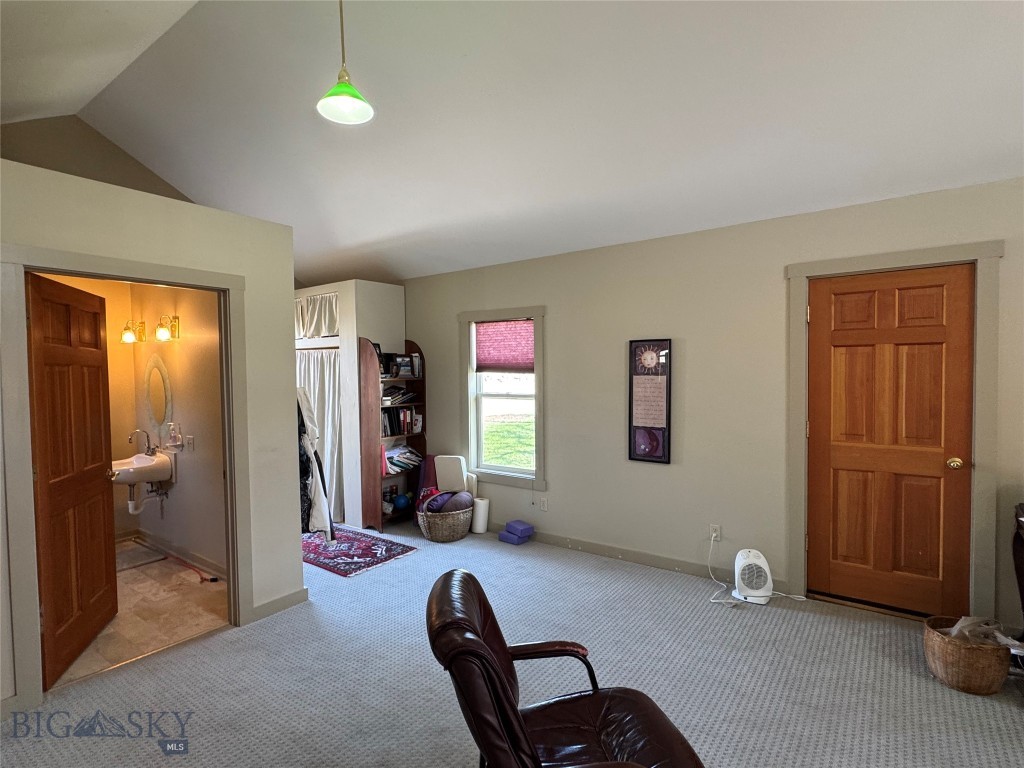 18 Busha St. Property Photo 14