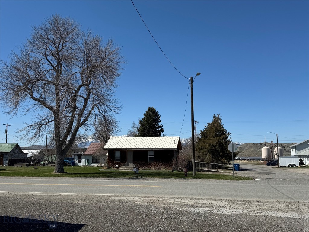 18 Busha St. Property Photo 16
