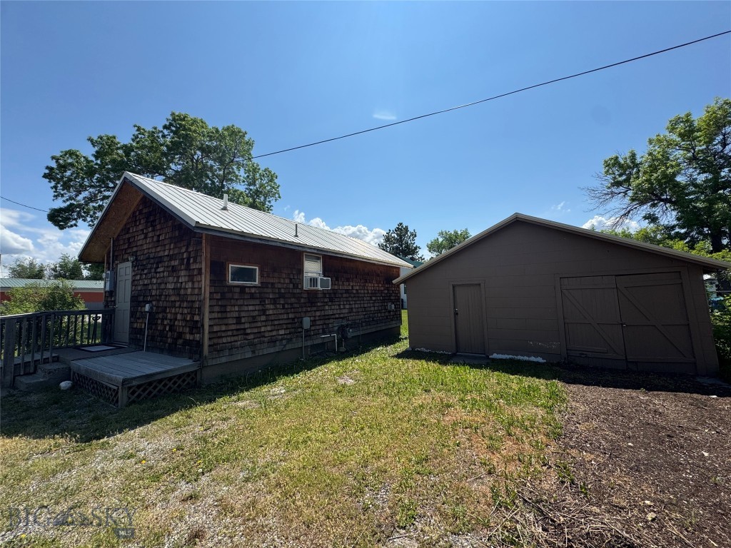 18 Busha St. Property Photo 16