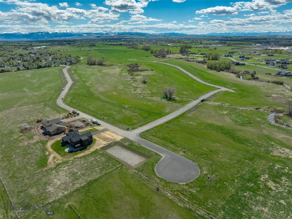 23 Tailwater Drive Property Photo 1