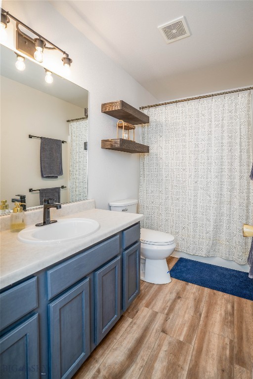 910 Golden West Drive Property Photo 12