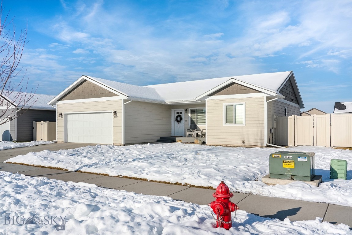 2057 Mahogany Avenue Property Photo 3