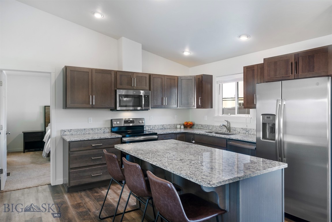 2057 Mahogany Avenue Property Photo 10