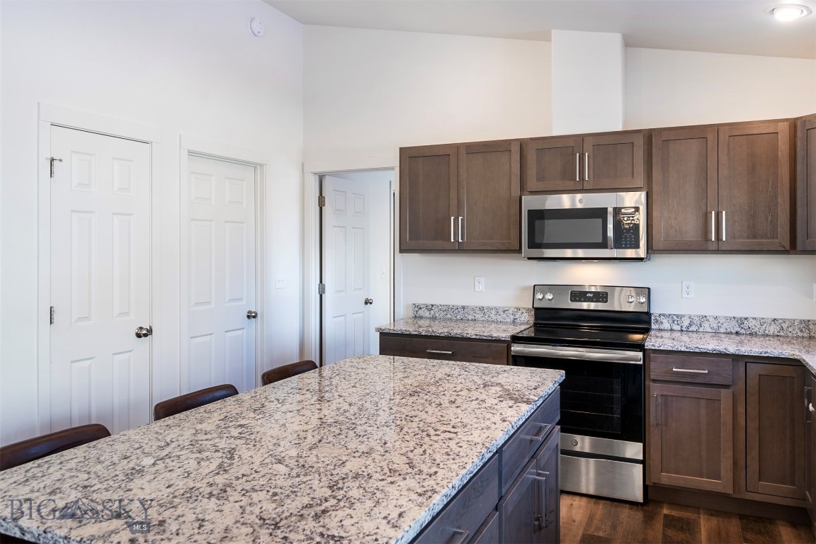 2057 Mahogany Avenue Property Photo 11