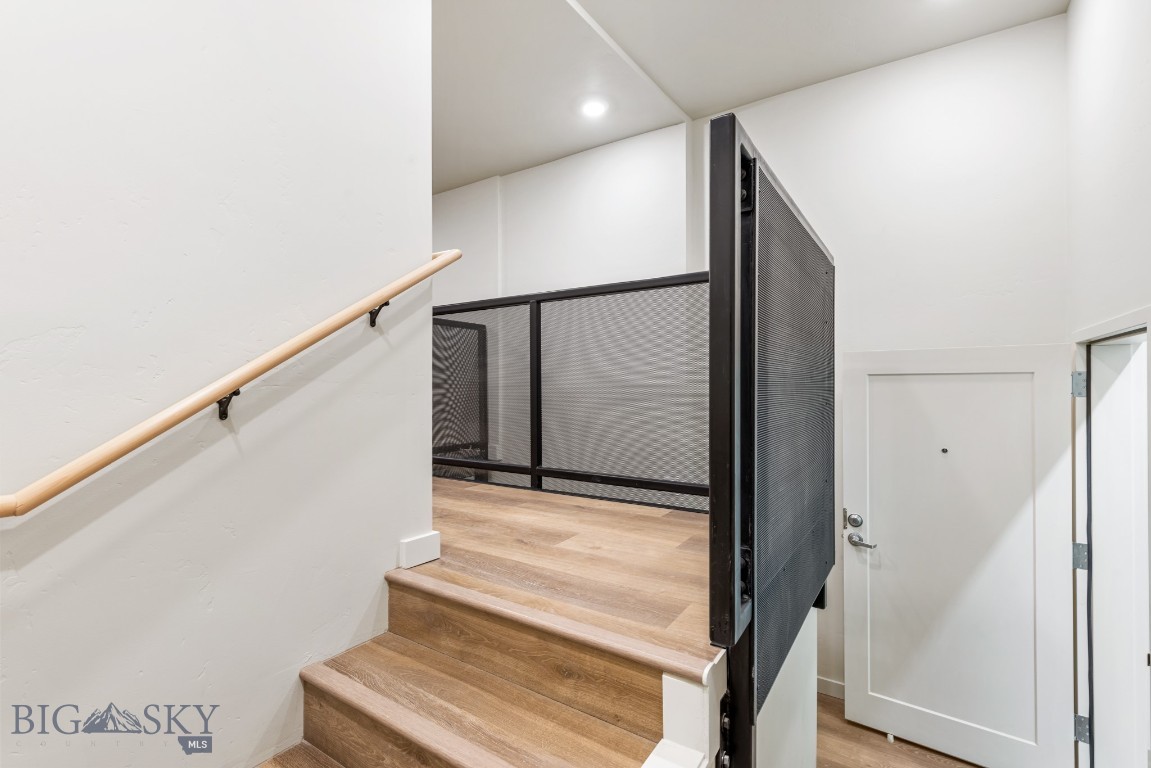 59 E Park Street 101 Property Photo 3