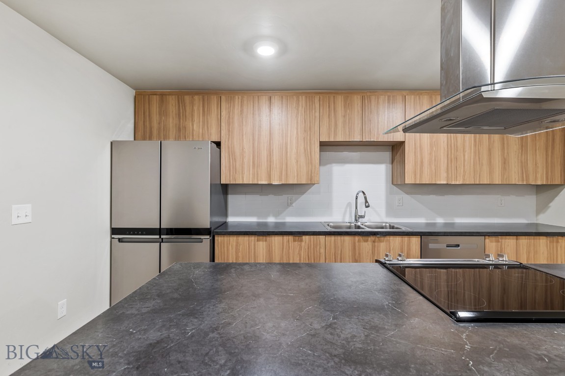 59 E Park Street 101 Property Photo 6