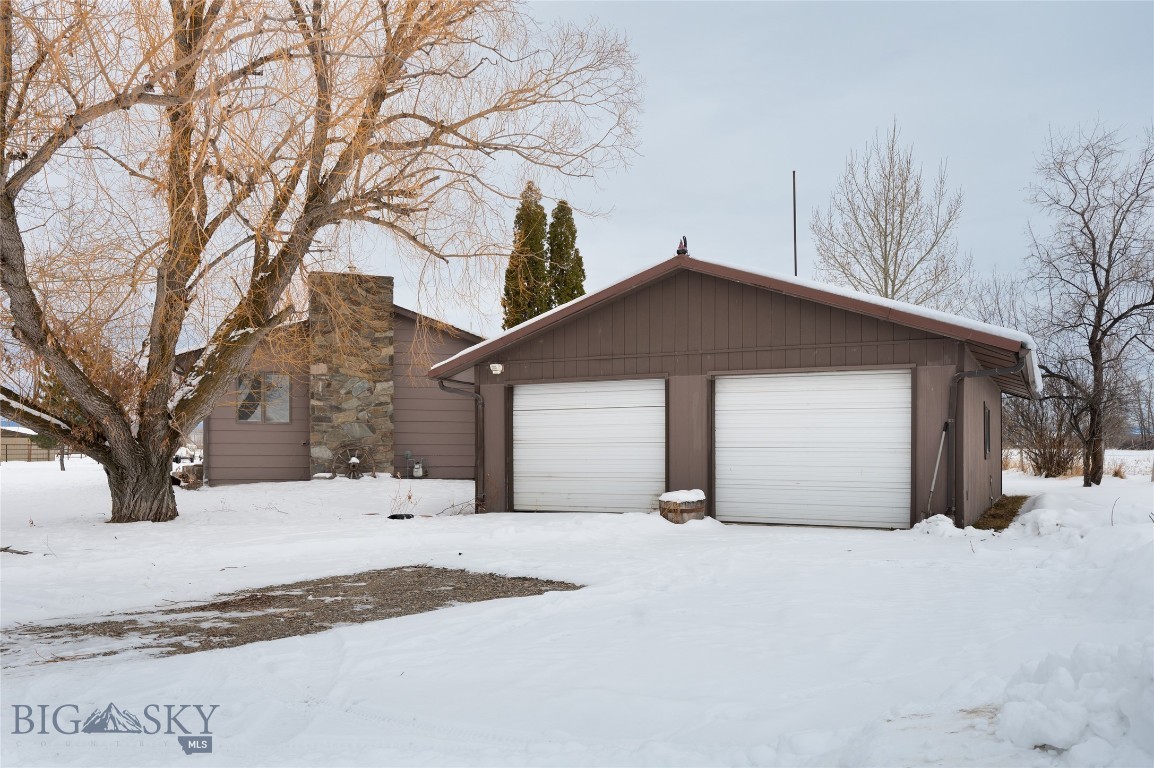 2521 Weaver Lane Property Photo 3