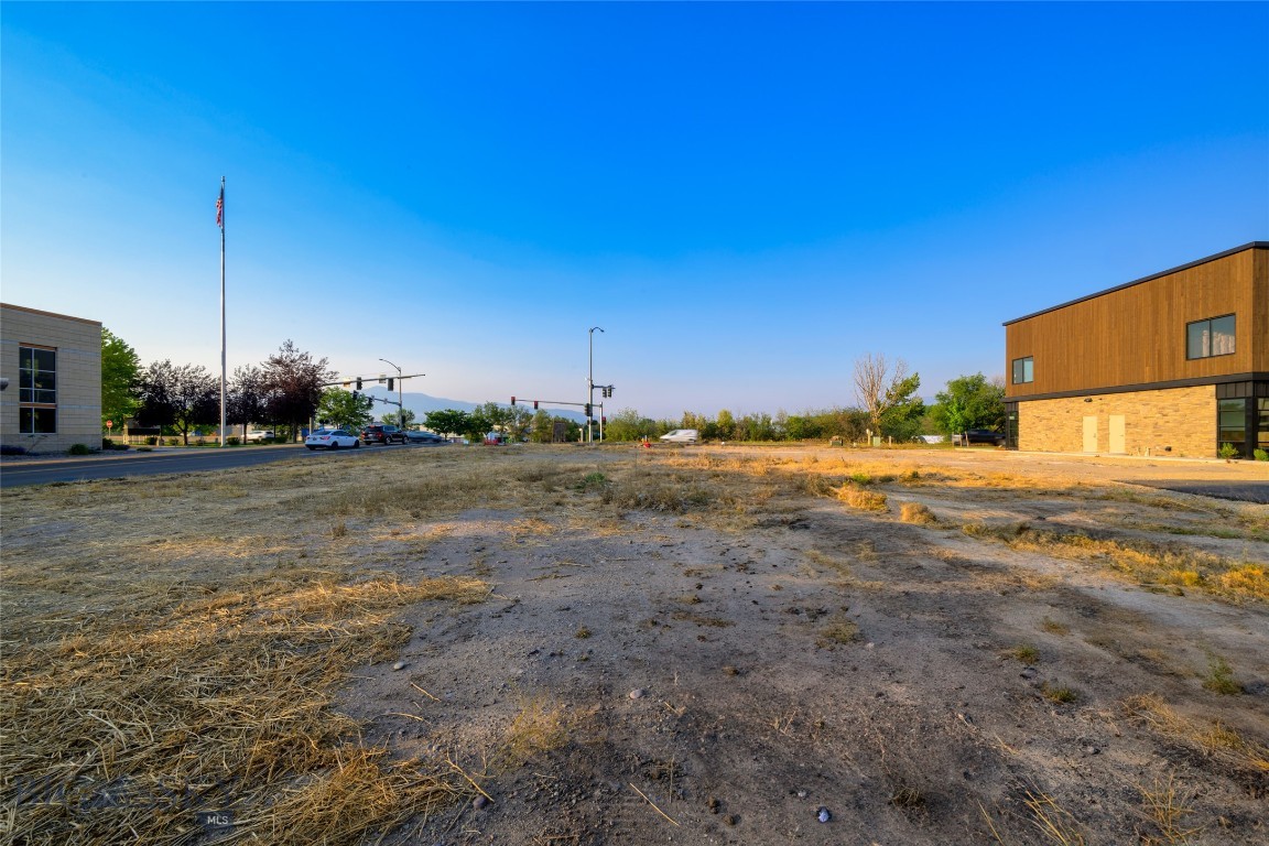 3770 Mullan Road Property Photo 8