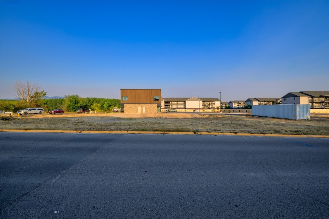 3770 Mullan Road Property Photo 15