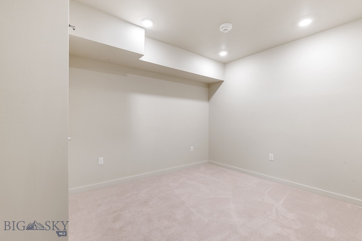 59 E Park Street 102 Property Photo 9