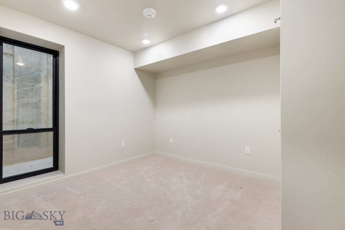 59 E Park Street 102 Property Photo 13