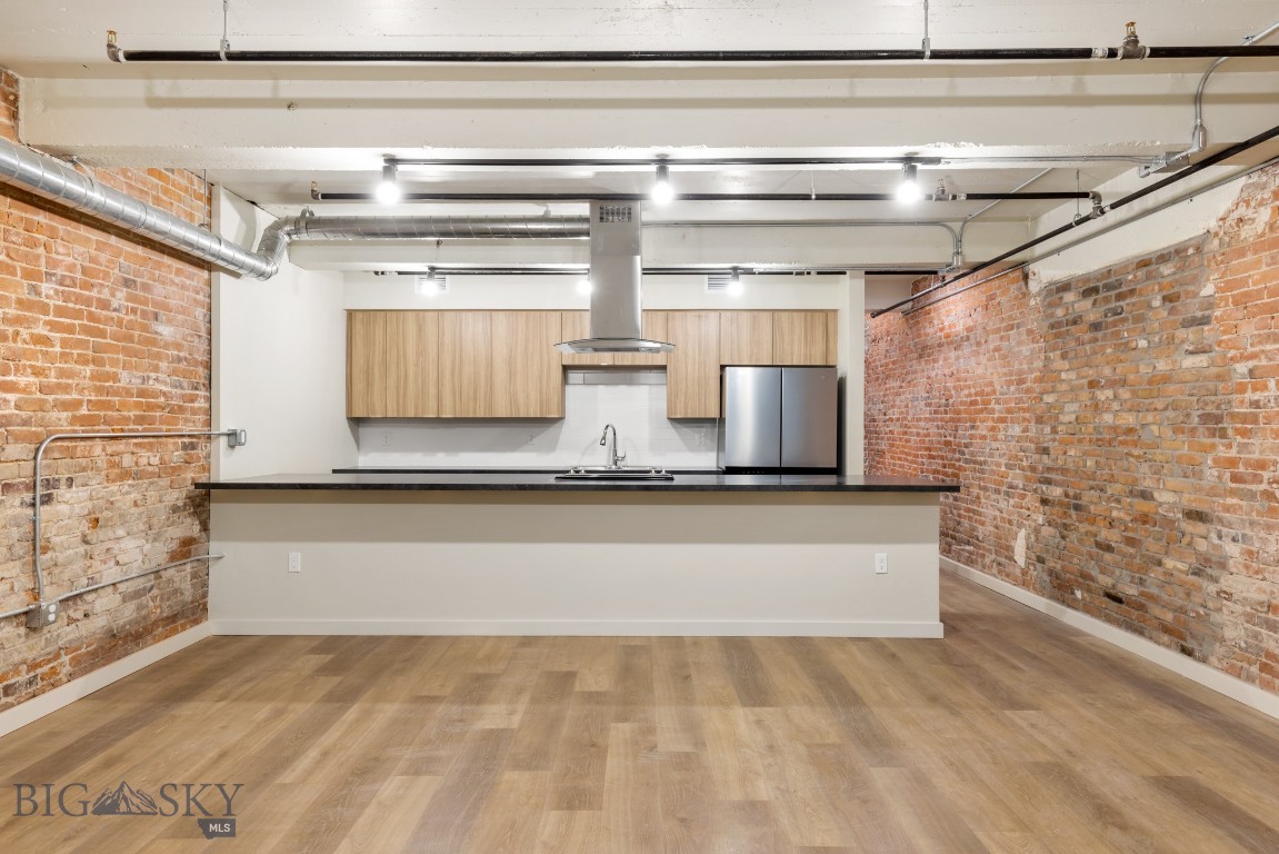 59 E Park Street 103 Property Photo 4