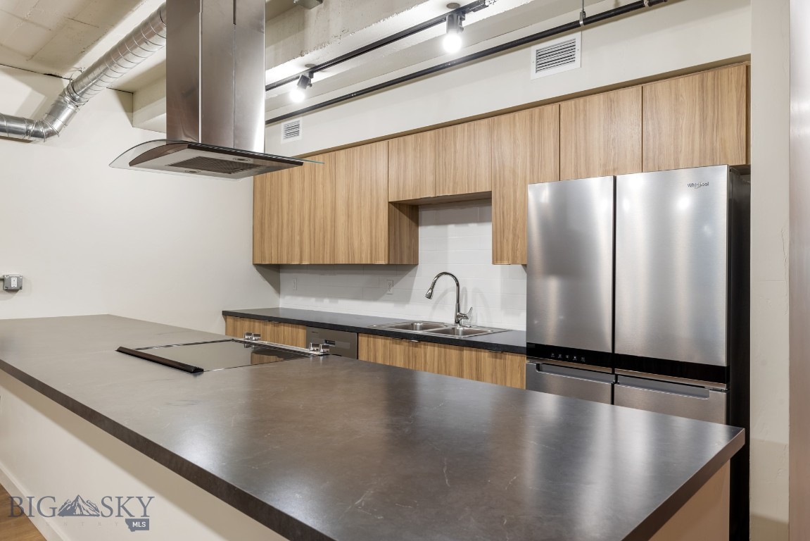 59 E Park Street 103 Property Photo 5