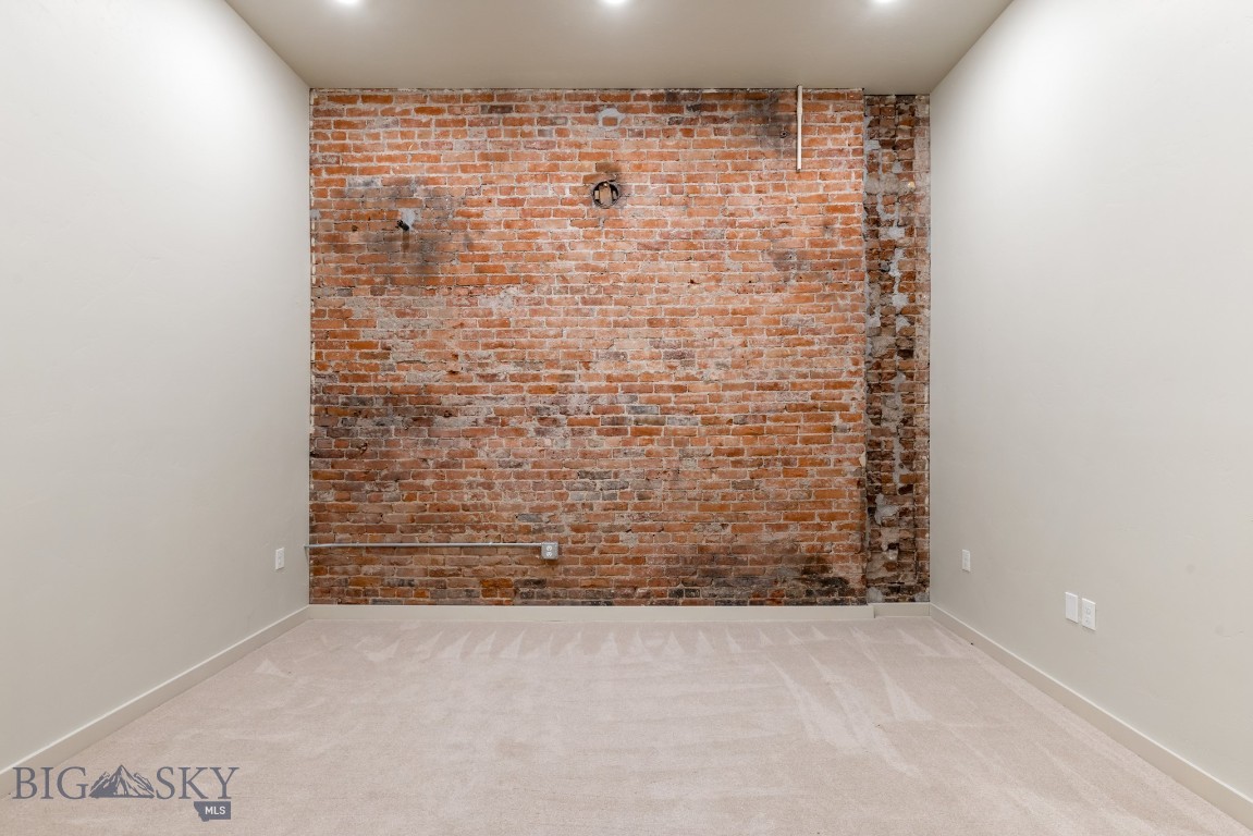 59 E Park Street 103 Property Photo 8