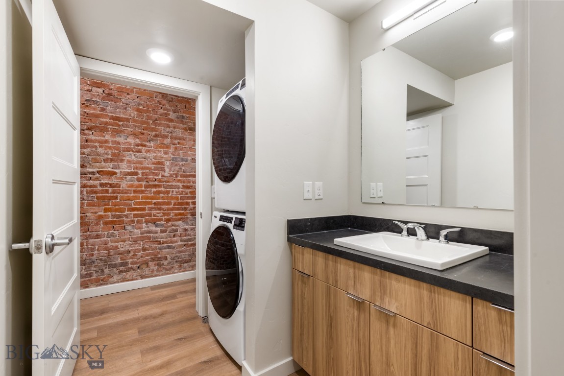 59 E Park Street 103 Property Photo 12