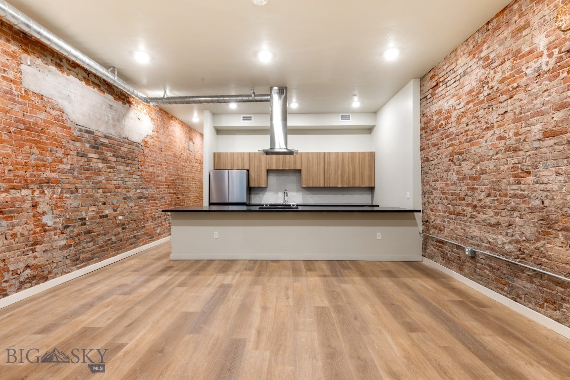 59 E Park Street 104 Property Photo 1