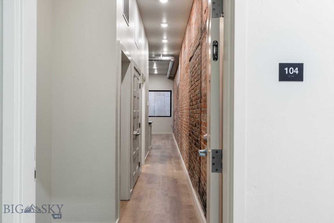59 E Park Street 104 Property Photo 2