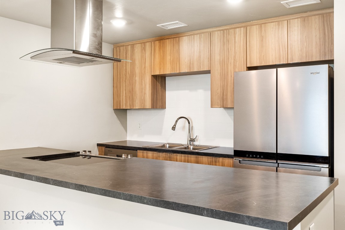 59 E Park Street 201 Property Photo