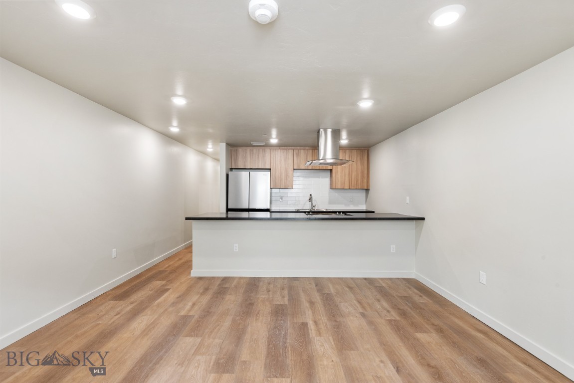 59 E Park Street 202 Property Photo 6