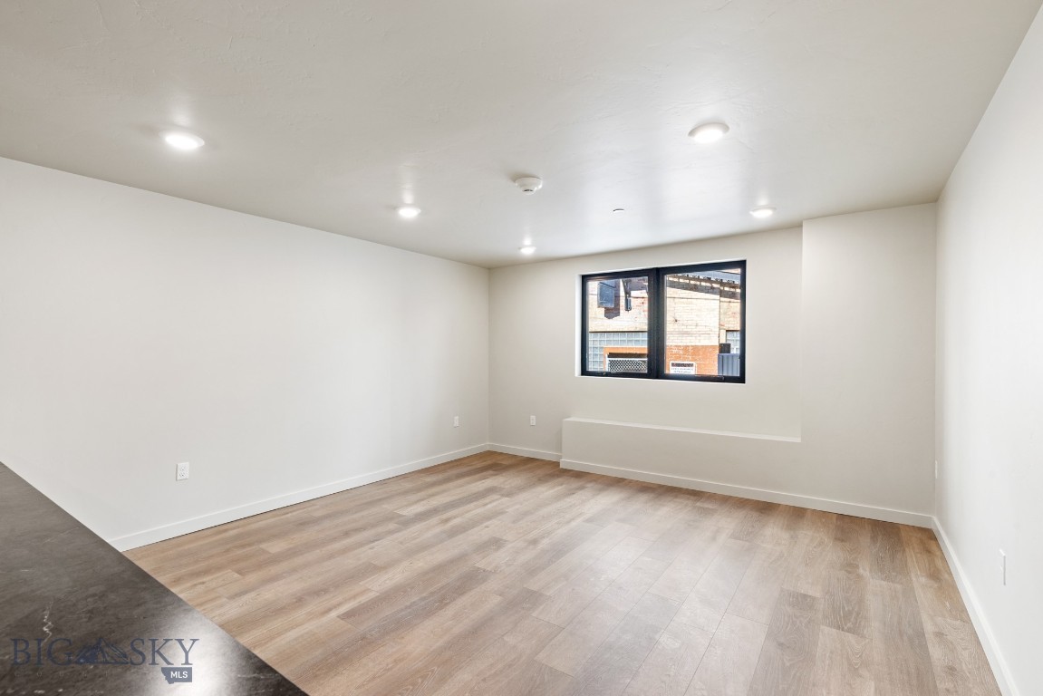 59 E Park Street 202 Property Photo 7