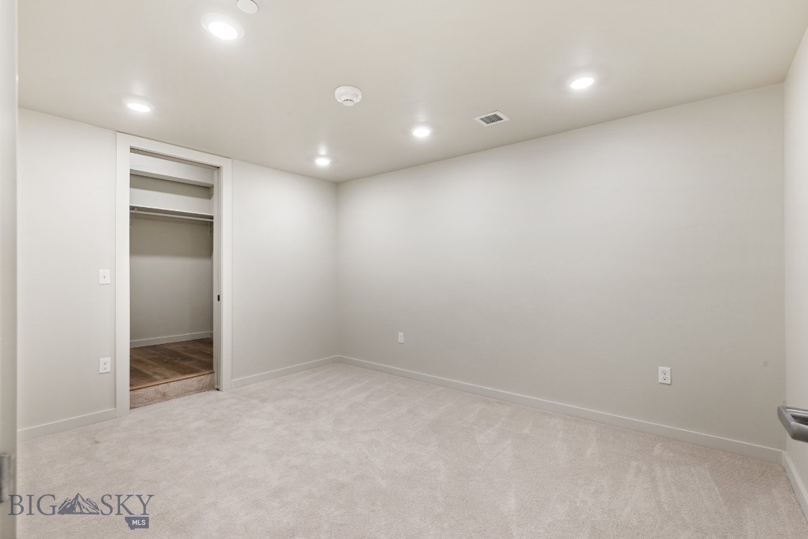 59 E Park Street 202 Property Photo 9