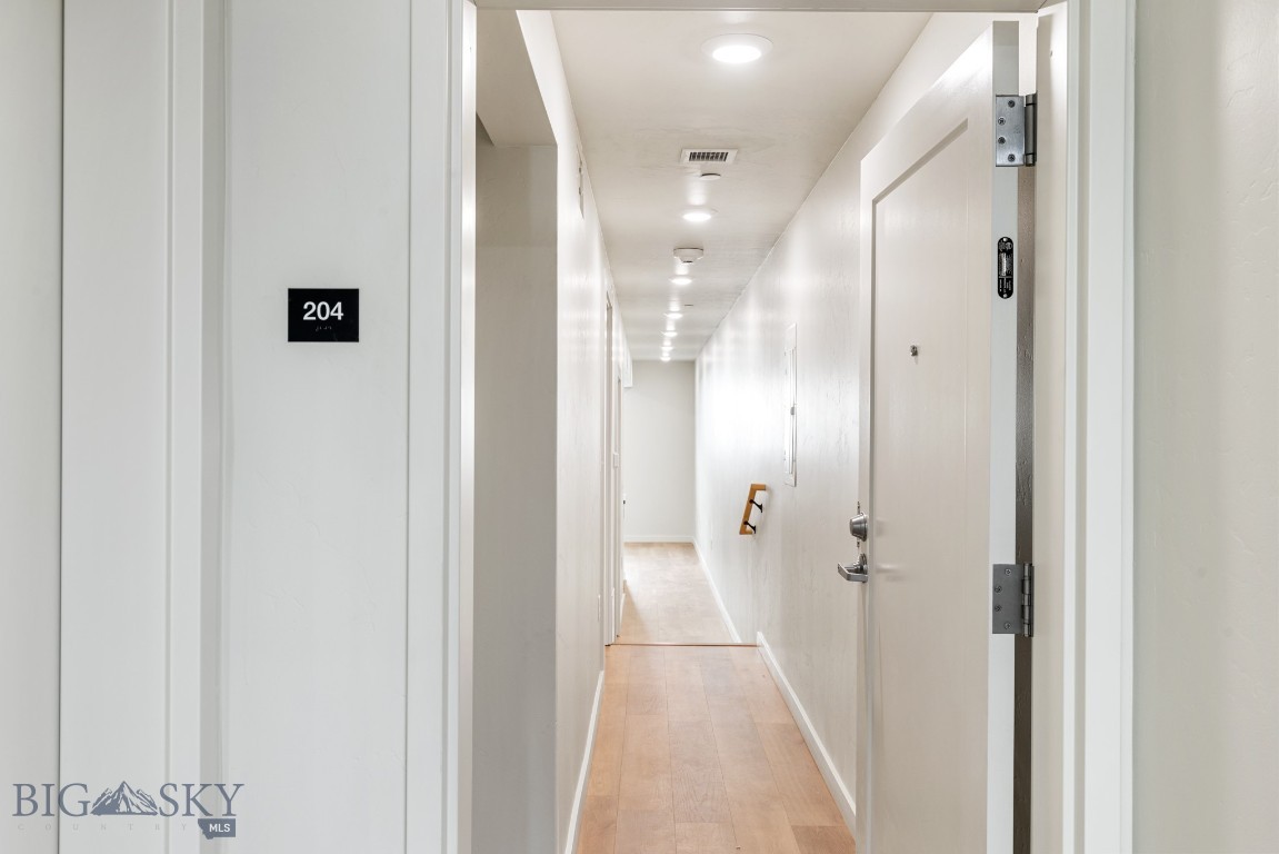 59 E Park Street 204 Property Photo 2