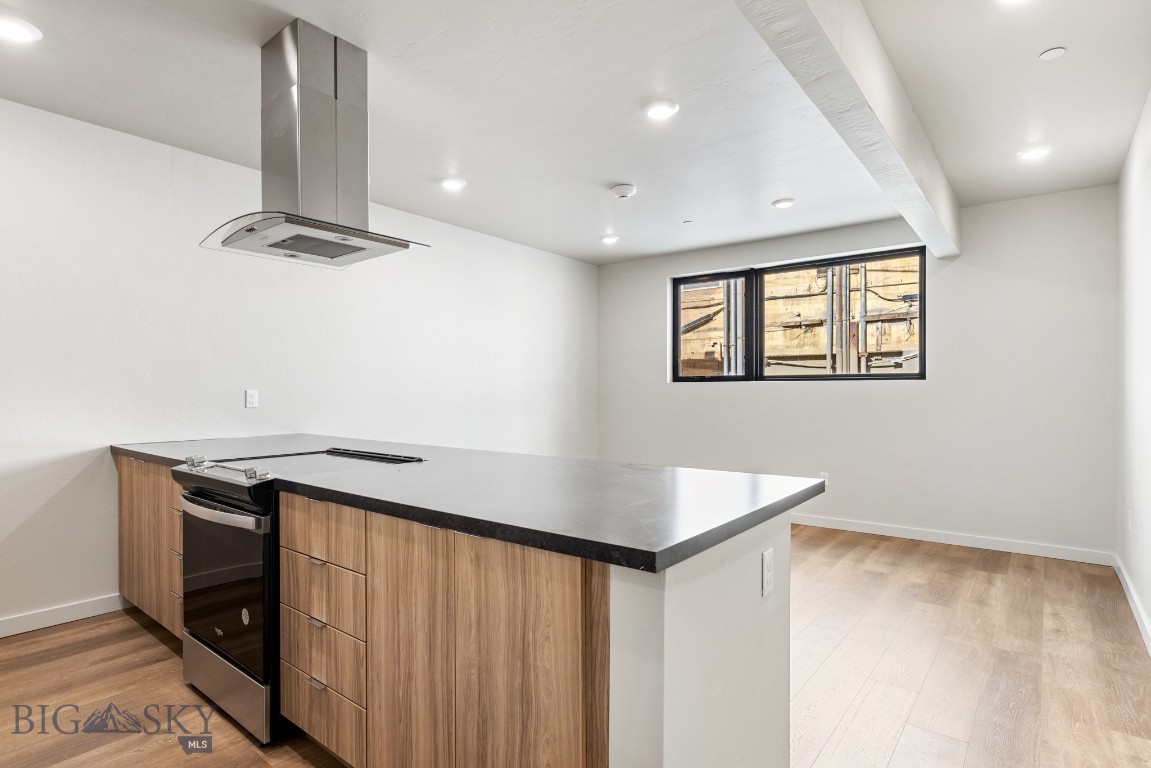 59 E Park Street 204 Property Photo 4