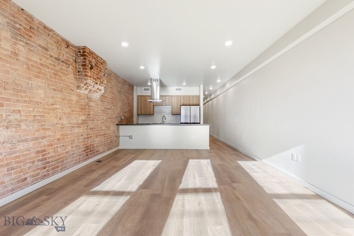 59 E Park Street 206 Property Photo 5