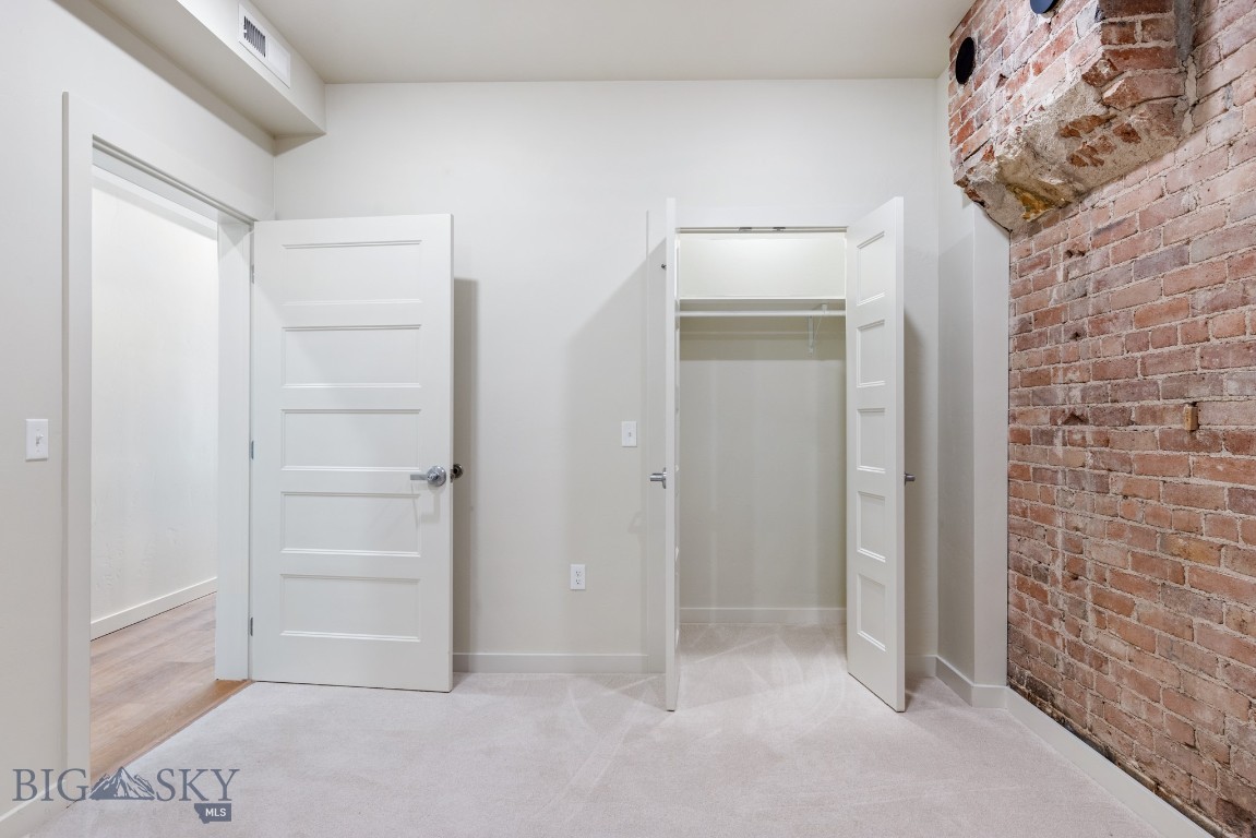 59 E Park Street 206 Property Photo 9