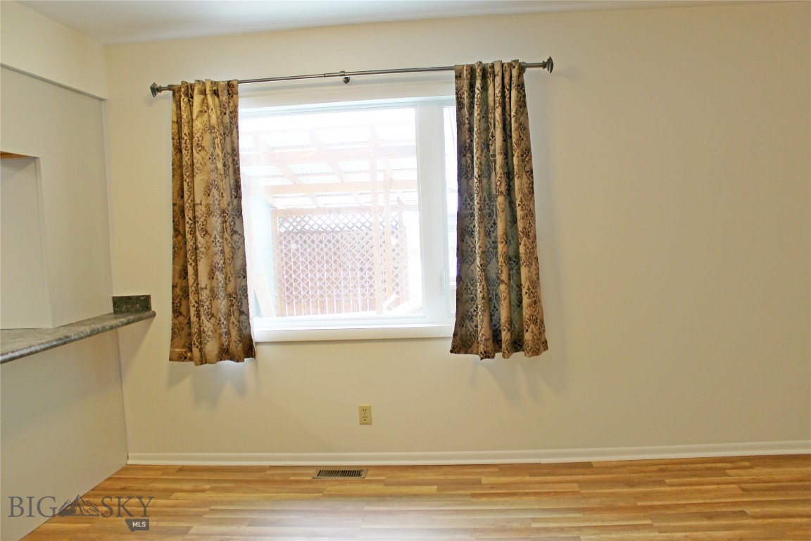 218 W Armitage Street Property Photo 15