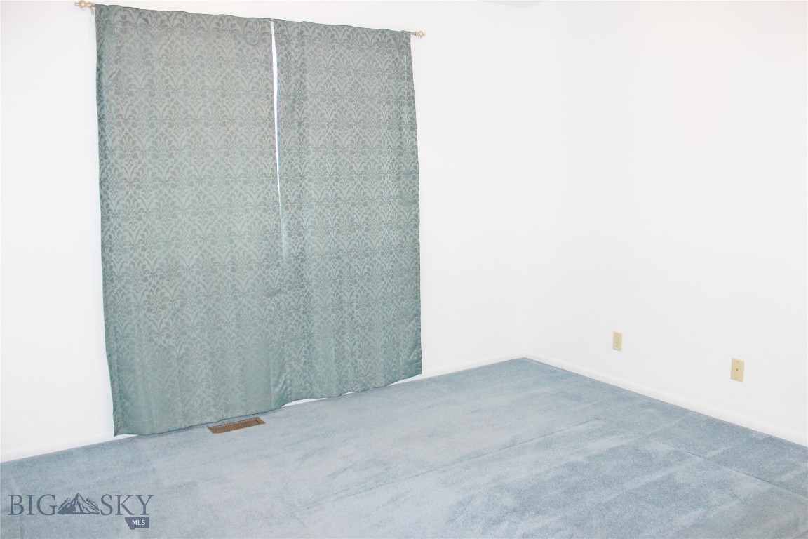 218 W Armitage Street Property Photo 27
