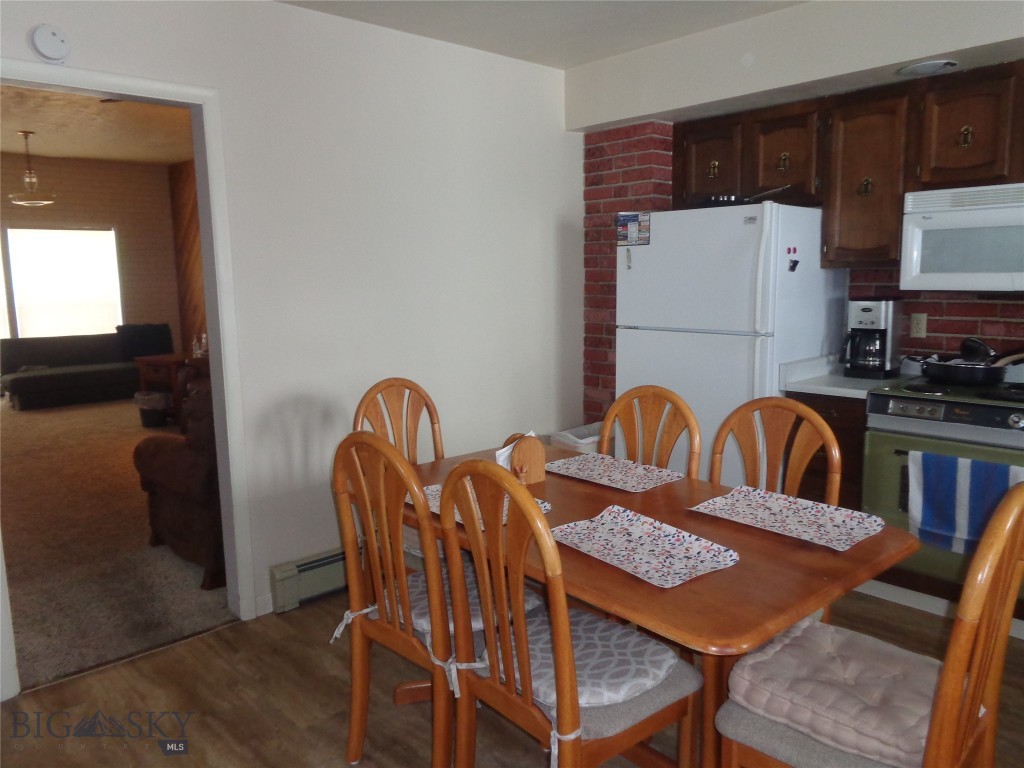 917 E 3rd Street Property Photo 10
