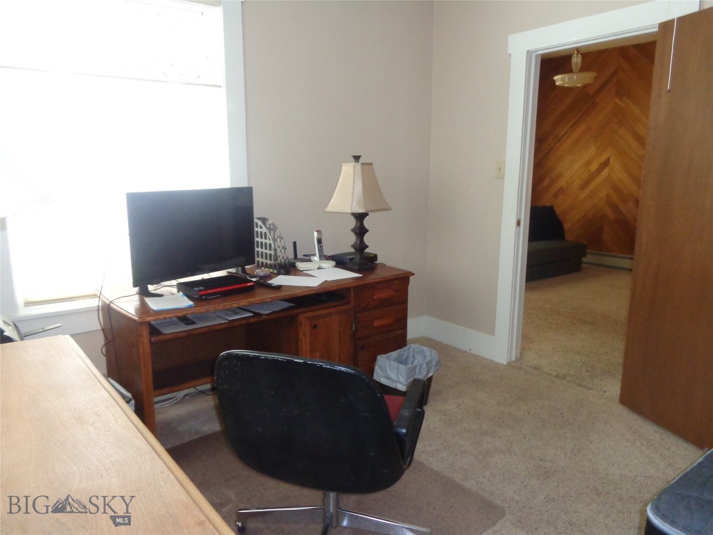 917 E 3rd Street Property Photo 12