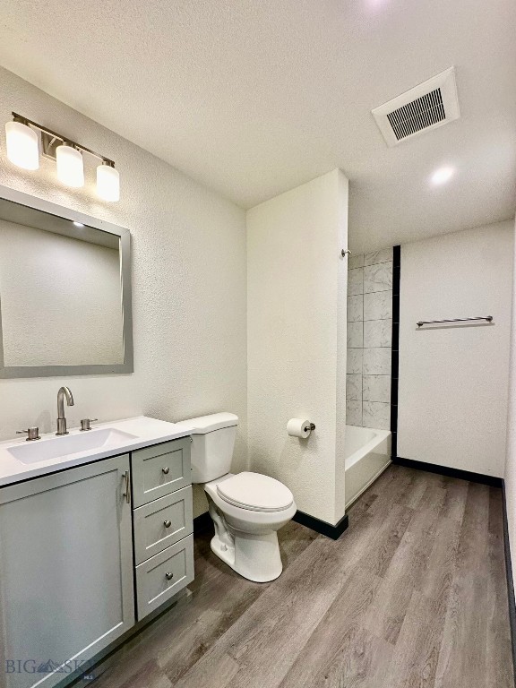 208 Locust Street Property Photo 9