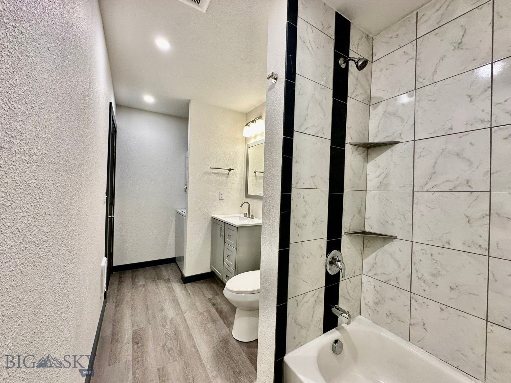 208 Locust Street Property Photo 10
