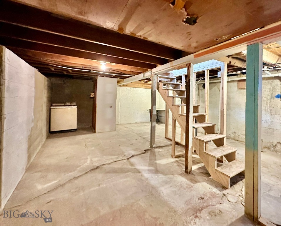 208 Locust Street Property Photo 13