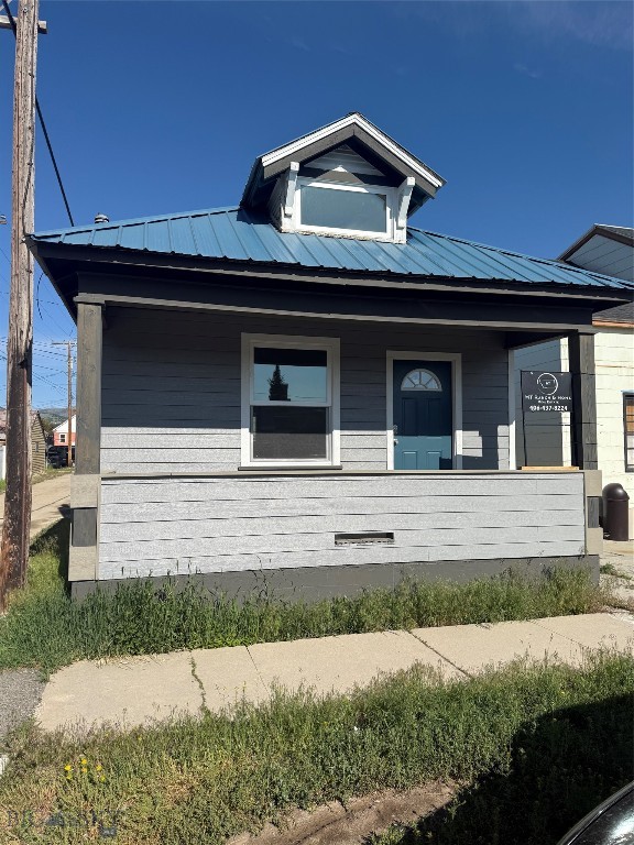 208 Locust Street Property Photo 15