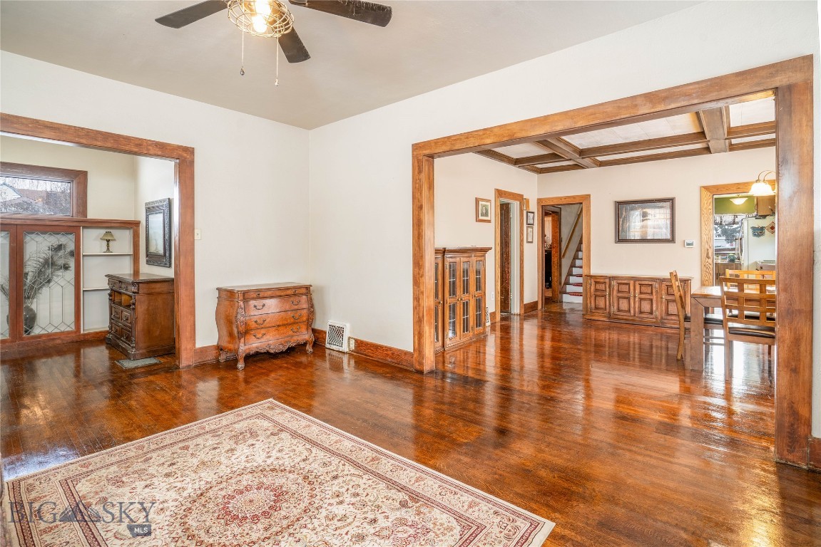 804 Broadway Street Property Photo 3